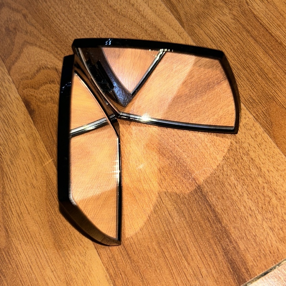 Authentic Chanel Duo Compact Mirror - Picture 4 of 7